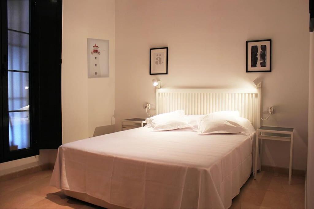 Fancy Apartment In A Historic House, Chiclana City Center By C. Dreams Chiclana de la Frontera Bagian luar foto