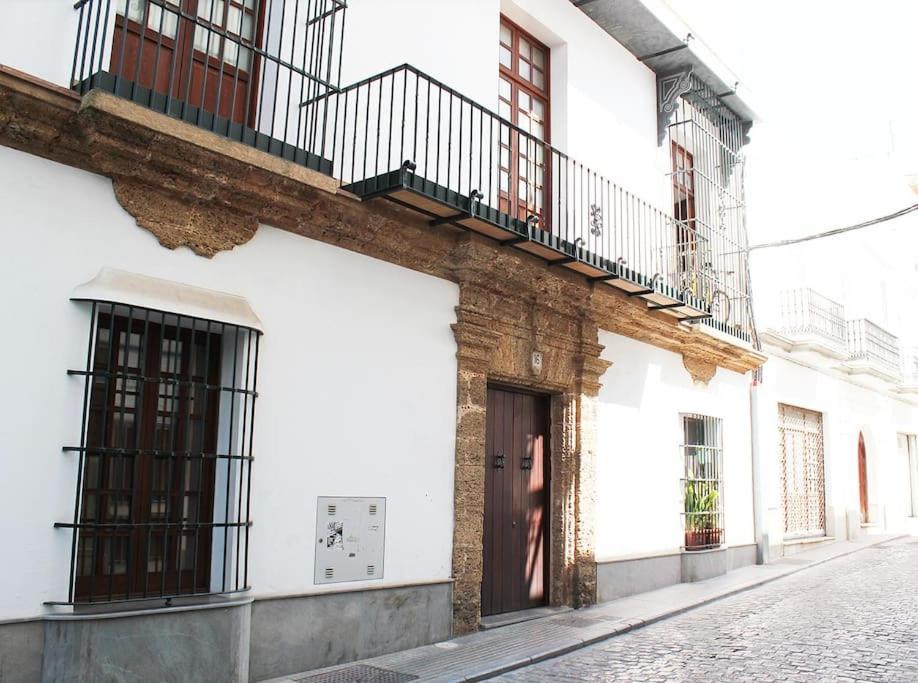 Fancy Apartment In A Historic House, Chiclana City Center By C. Dreams Chiclana de la Frontera Bagian luar foto